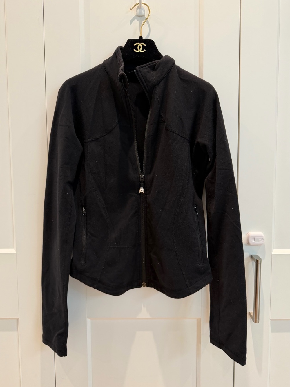 🖤Lululemon Black Zip-Up Jacket | Size 8 - Picture 2 of 10